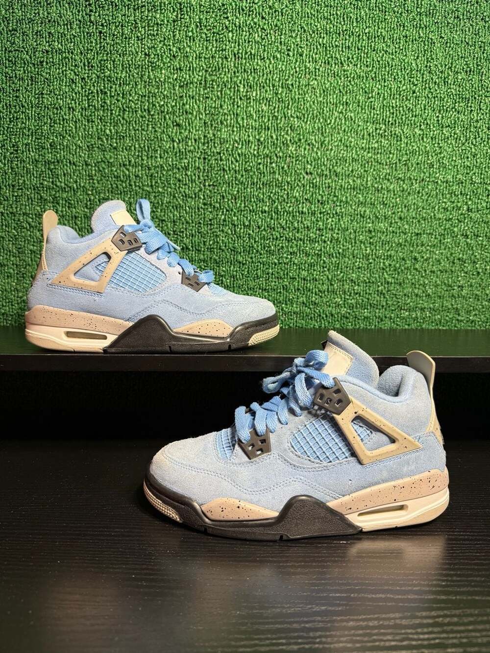 Nike Air Jordan 4 Retro University Blue GS Size 3.5Y